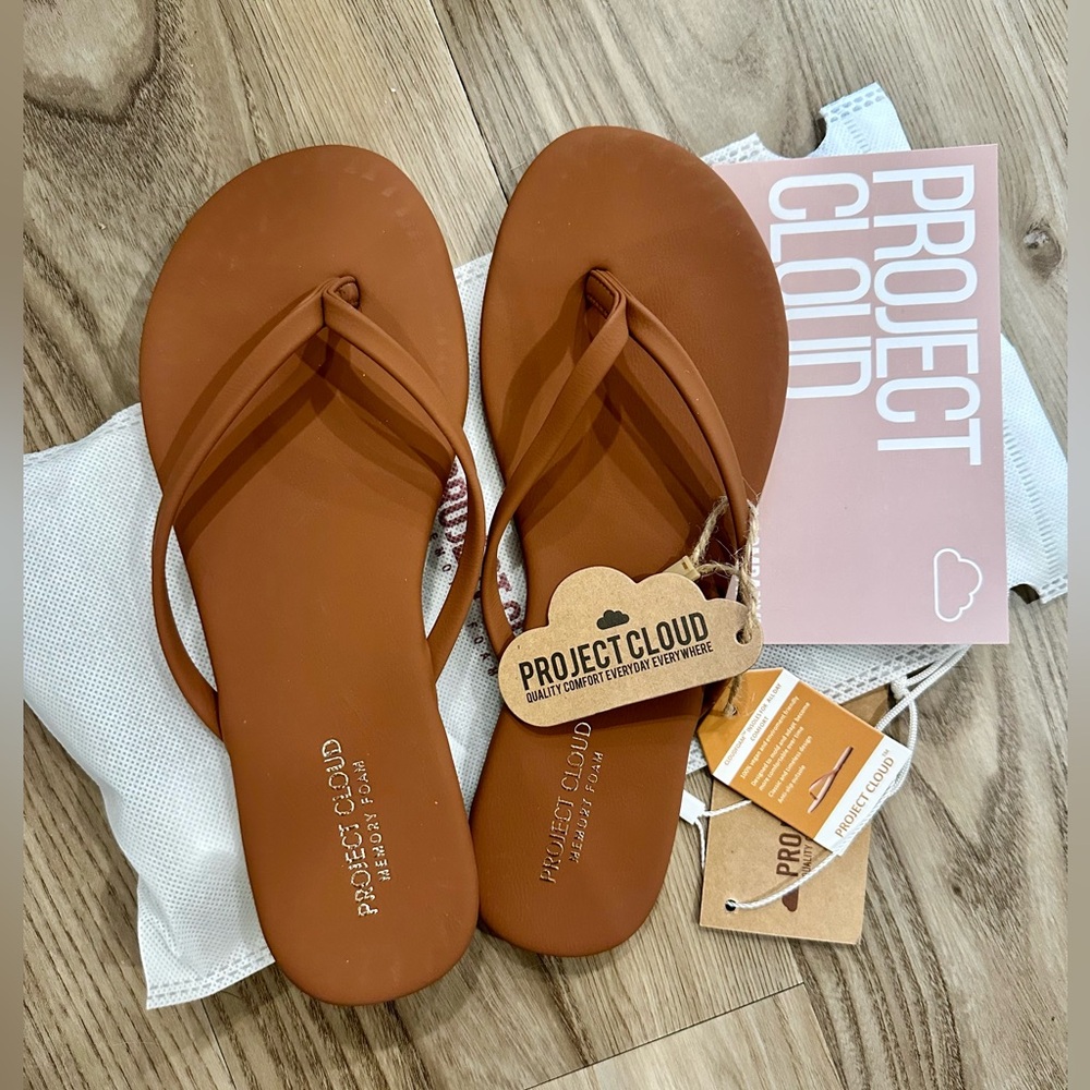 Project Cloud cognac flip flops. Size 7. NWT.